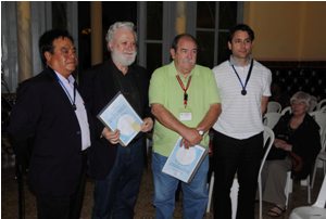 Los condecorados, de izquierda a derecha, Daniel Velázquez de México, Francesco Tonucci de Italia, Juan Padrón de Cuba y José Luis Villena de España.