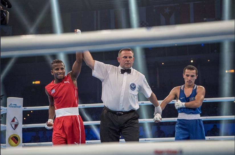 Camagüeyano Argilagos abre senda plateada de Cuba en Mundial de Boxeo