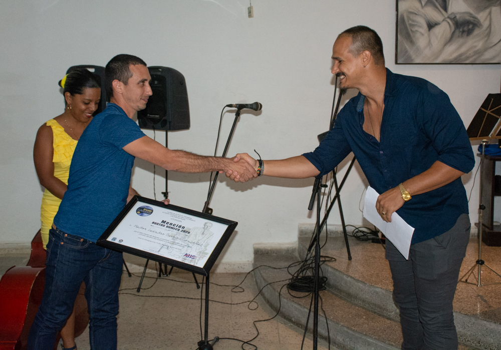 Cierra la XVII Cruzada Literaria con la entrega del Premio Bustos Domecq