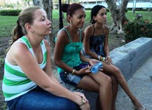 Laura, Yurisleydis and Surami / Photo: of the authoresses