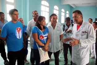 Dirigentes juveniles recorrieron obras del hospital pediátrico