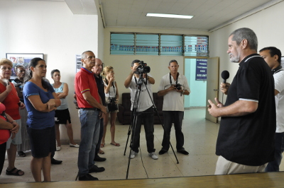 Periodistas de diferentes medios de prensa en la inauguración