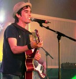 Adrián Berazaín en concierto esta noche 