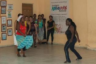 Más fiesta, más danza