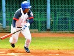 Héctor Hernández parece empeñado en volver a vestir la camiseta de Camagüey