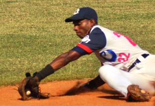 Pese a contar con jugadores de condiciones en el clásico nacional, Camagüey no logra estabilizar el desempeño de su defensa.