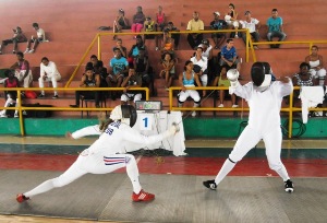 Fencing is included among the disciplines that could contribute to the aspirations of the school games; last year, this sport was placed in this category. Photo: Adriel Bosch Cascaret/ Venceremos newspaper.