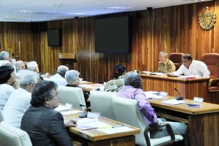 Crece economía cubana en torno a lo previsto