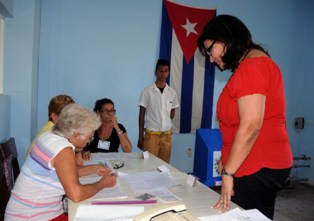 la diputada Isabel González Cárdenas, presidenta de la Asamblea Provincial del Poder Popular