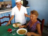 Benefician en Camagüey familias en situaciones sociales críticas