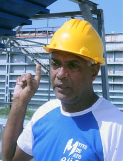 “Por el alto riesgo de afecciones respiratorias a los trabajadores –son en total 61—se les realiza periódicamente chequeos médicos”. Ángel Lorenzo Abreu Espínola, director de la cantera.Foto: Orlando Durán Hernández