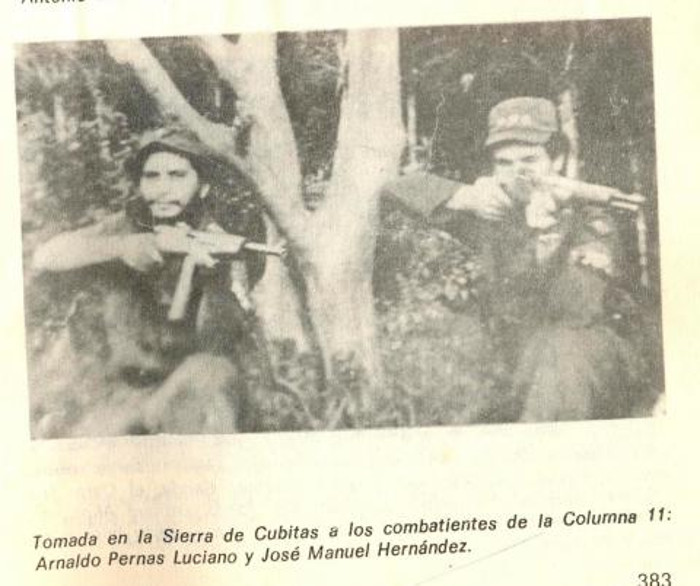  Pernas, a la derecha, entonces teniente y jefe del pelotón del Ejército Rebelde que operó en la zona de Pozo de Vilató y Paso de Lesca.  Foto:Archivo de Adelante