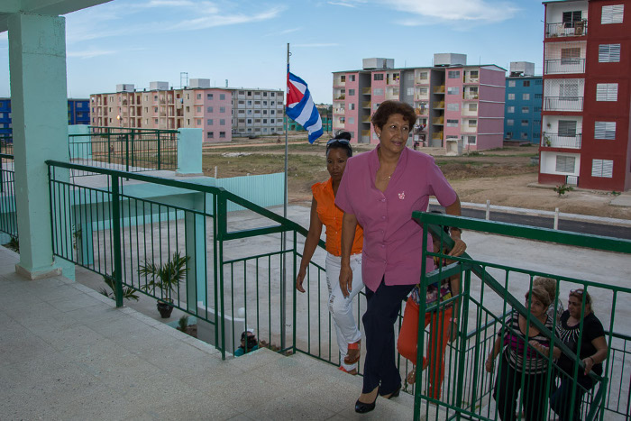 También visitó la escuela primaria Águedo Morales Reina, construida en el reparto Los Coquitos, mayor enclave urbano en expansión de la capital provincial.