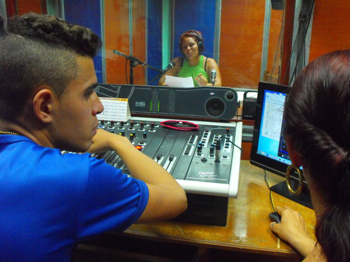 Radio Vertientes: Renacer a los nueve