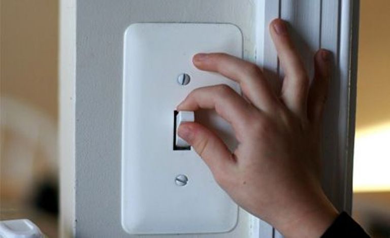 Si se ahorra energía eléctrica se protege el medio ambiente