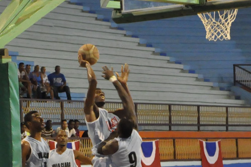 Baloncesto: Quien con buen paso comienza...