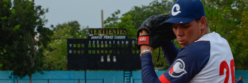 Yariel Rodríguez, el gallero de San Serapio