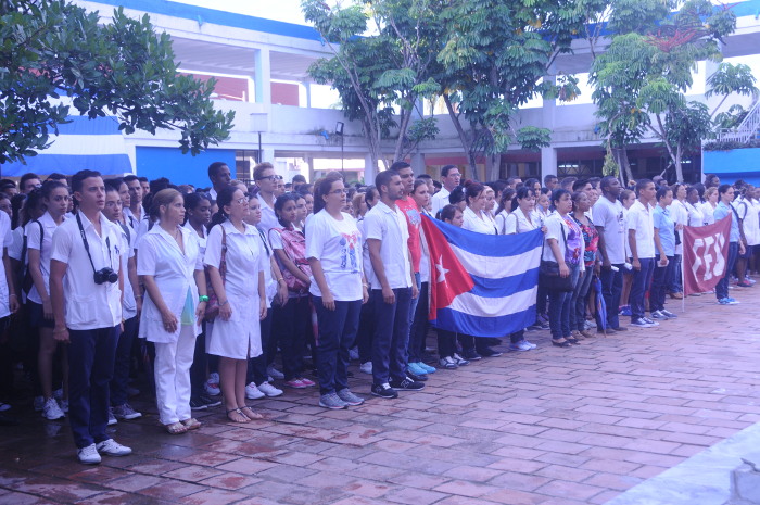 Jóvenes de Ciencias Médicas piden respeto a nuestra soberanía 