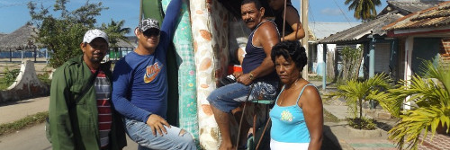 Santa Cruz del Sur se prepara contra embates de Matthew