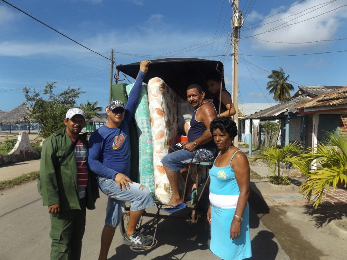 Santa Cruz del Sur se prepara contra embates de Matthew