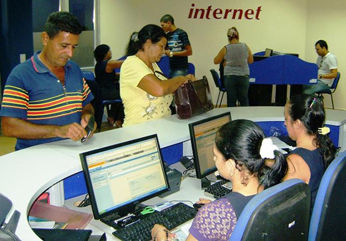 Implementa Etecsa pago de servicios en ambas monedas 