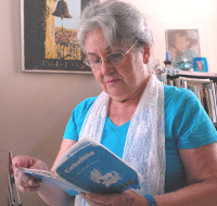 Madre cubana espera regreso de un hijo