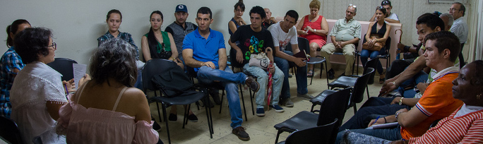 Jóvenes engalanan Coloquio de la Prensa Escrita 