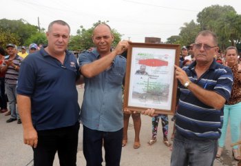 Reconoce AzCuba a agroindustriales de Camagüey