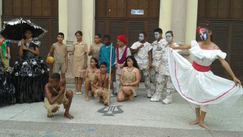 Teatro de fiesta en Camagüey
