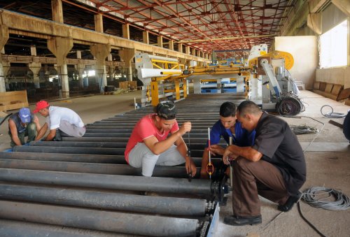 Los ajustes correspondientes a la nueva planta en fase de montaje