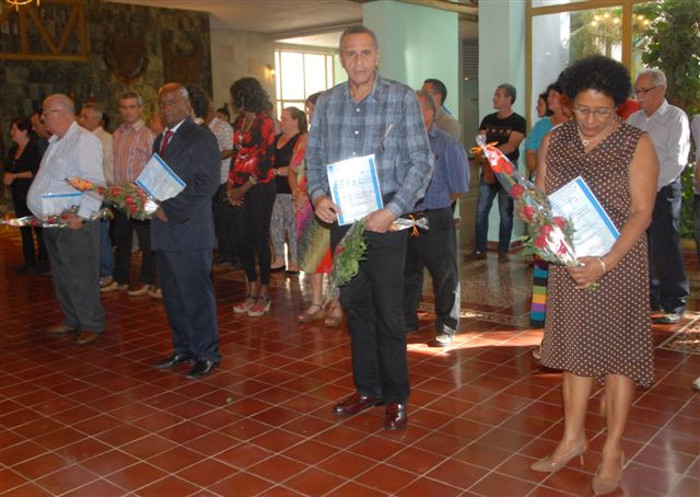 Destacan a cuatro profesionales de Camagüey