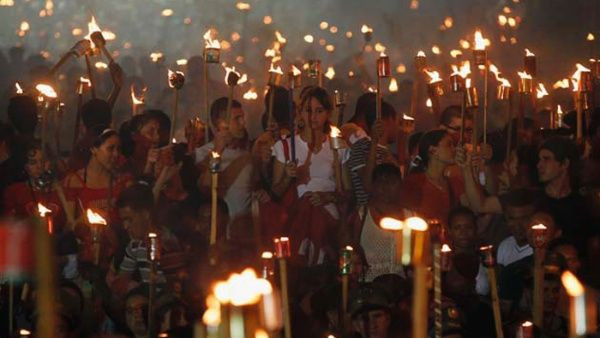 Camagüey iluminada por antorchas martianas