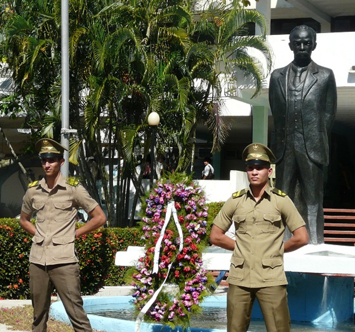 Recuerdan a Martí desde la academia, la ciencia, el arte, el deber
