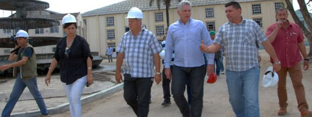Recorre Díaz-Canel unidades agroalimentarias en Camagüey