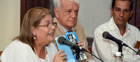 Armando Hart homenajeado en la Feria del Libro en Camagüey