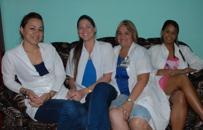  De izquierda a derecha  Dra. Belkis Rabí Carreño, Dra. Hailien Noy Argilagos, Dra. Yanelda Niño Victoria y Dra. Dianarys Núñez Peña. Fotos: Otilio Rivero Delgado/Adelante