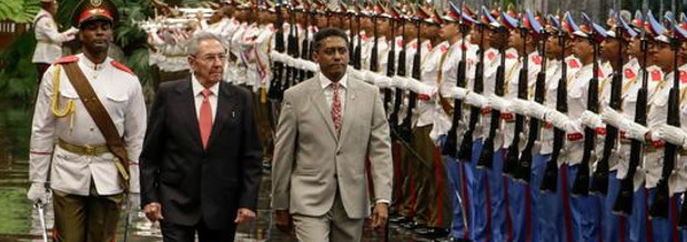Recibió Presidente cubano a su homólogo de Seychelles