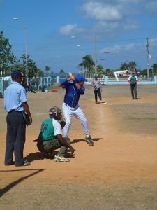 La Copa de Softbol Lázaro Peña busca contribuir a una mejor calidad de vida los trabajadores. Foto :Tomade de 5septiembre.cu
