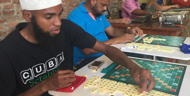 En scrabble se juega Stevens