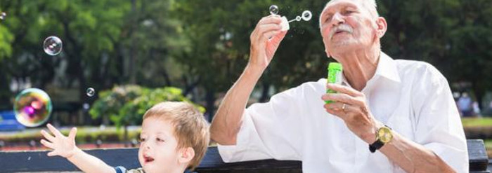 Más amor “de ley” entre abuelos y nietos cubanos