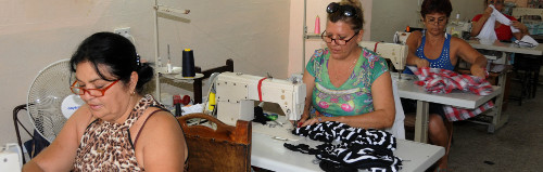 Nuevos diseños de confecciones textiles en Camagüey