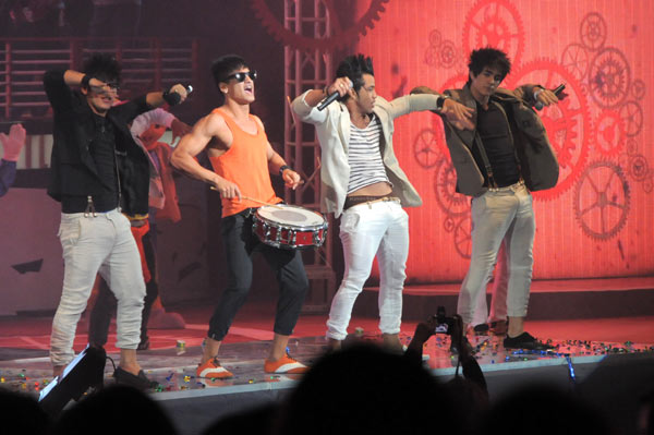 Ángeles de Cuba firma contrato con Warner Music Latina