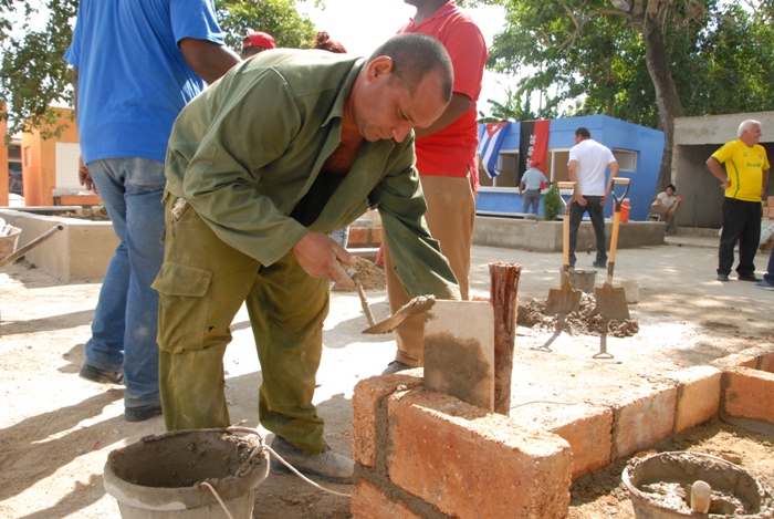 Avanzan las labores constructivas en el área aledaña a la Terminal Nacional de ómnibus.