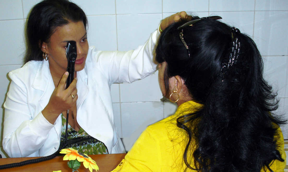 Sobre la conjuntivitis hemorrágica aguda debe conocer...