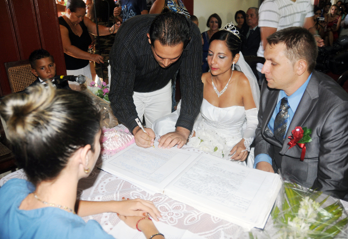 Agosto: mes en que los cubanos prefieren casarse