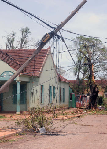 El sistema telefónico sufrió afectaciones en Esmeralda.