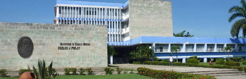En las aulas estudiantes de Universidad de Ciencias Médicas