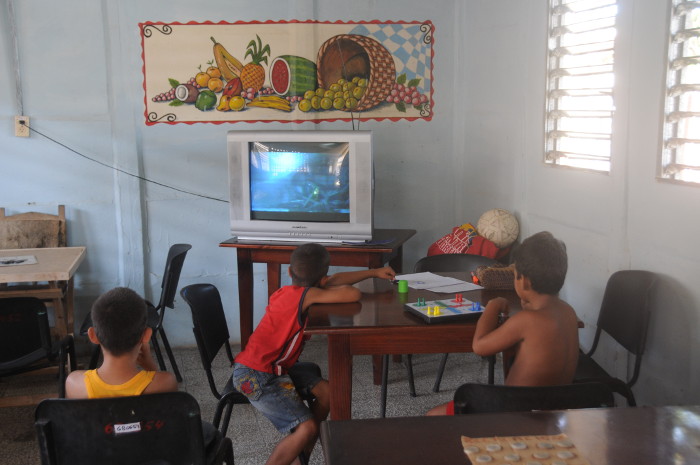  Televisor, juego de parchí, de ajedrez, en fin, varias opciones para niños y jóvenes.