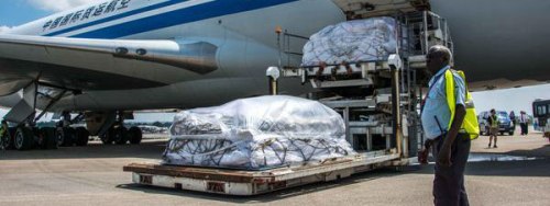 Cuba recibe 86 toneladas de materiales de ayuda desde China