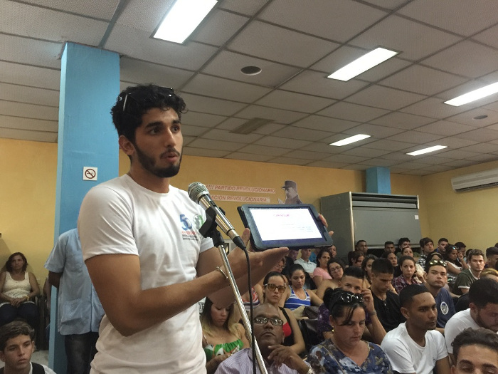 Voces que conocen y condenan el bloqueo